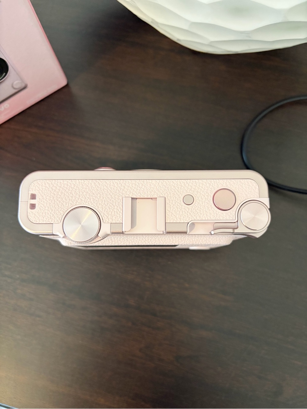 Fujifilm Instax Mini Evo Instant Camera - Gentle Rose - Picture 4 of 7